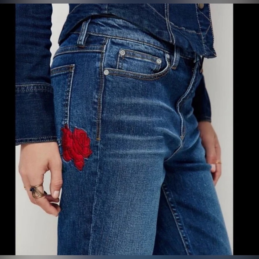 Free People Jeans Four Seasons Size 25 Embroidered Rose Straight‎